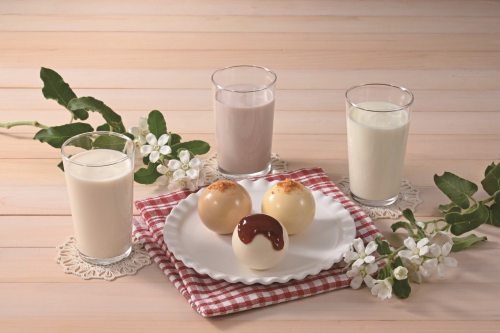 御祝.お返し,引出物,記念品は:北海道直送特別企画 牧家 3種のドリンクとプリンセット