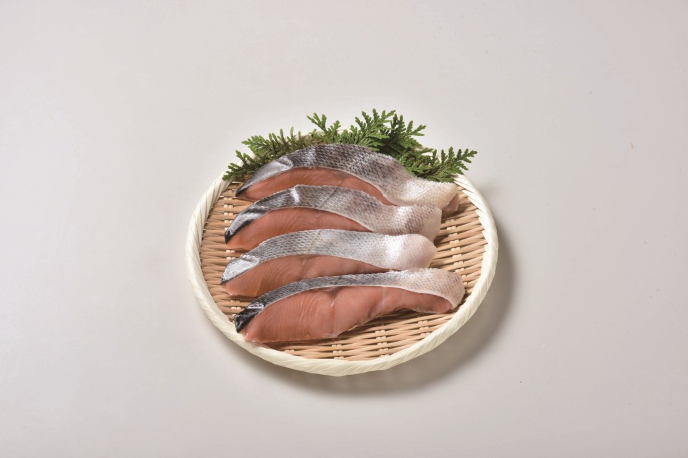 御祝.お返し,引出物,記念品は:北海道直送特別企画 三協水産 北海道日高沖　船上活〆桜鱒切身と秋鮭切身