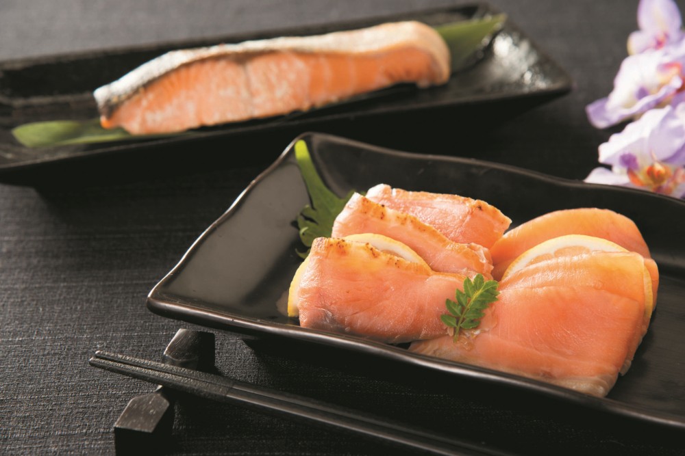 御祝.お返し,引出物,記念品は:北海道直送特別企画  三國推奨 漁吉丸の銀聖切身＆スモークサーモン炙り焼きセット MGKU