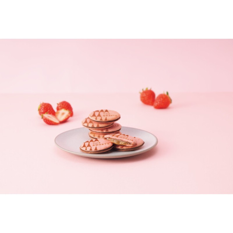 御祝.お返し,引出物,記念品は:【母の日専用】ザ・スウィーツ　苺キャラメルサンドクッキー（１２個）商品のお届け期間：5.6(水)～5.10(日)。5月6日以降のご注文は「遅れてごめんね」対応となります。