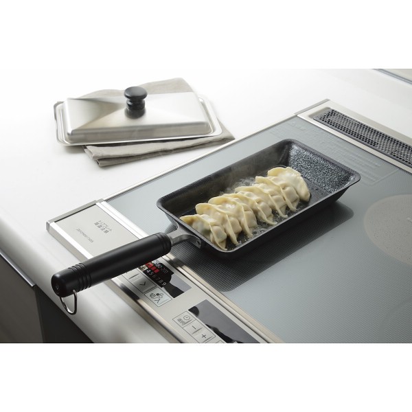 御祝.お返し,引出物,記念品は:ダンチュウ　ＩＨ対応鉄餃子鍋（ステンレス蓋付） DA-44