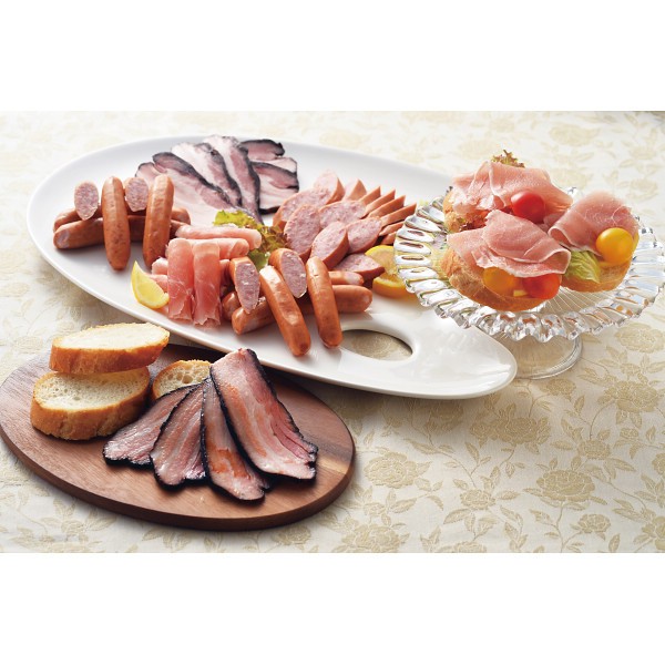 御祝.お返し,引出物,記念品は:札幌バルナバハム　農家のベーコンセット 050N119A