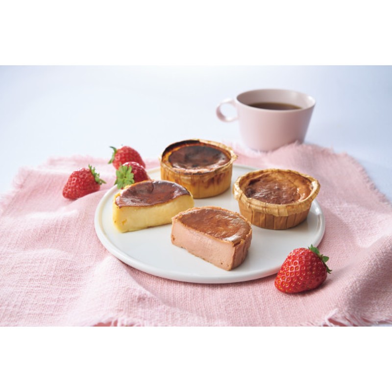2026年お中元特別企画 みれい菓　苺とプレーンのバスクチーズケーキセット